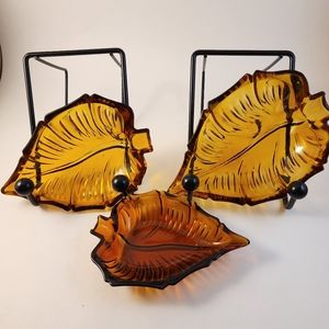 Set of 3 leaf nesting bowls